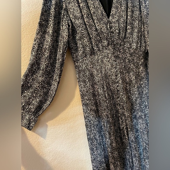 Pinko Elegant Black and White Women's Dress - Picture 5 of 10